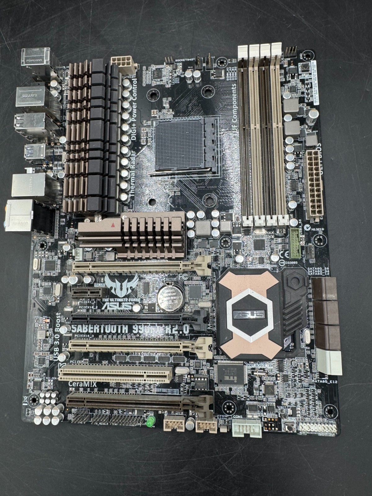 ASUS SABERTOOTH 990FX R2.0 AM3+ AMD ATX Motherboard DDR3