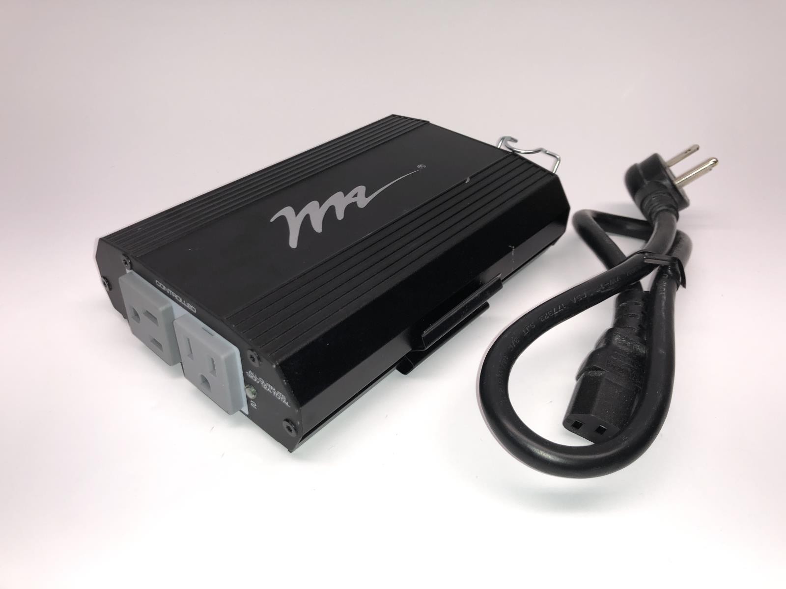 Middle Atlantic RLNK-215 2-Outlet 12A, IP Controlled Power - VGC