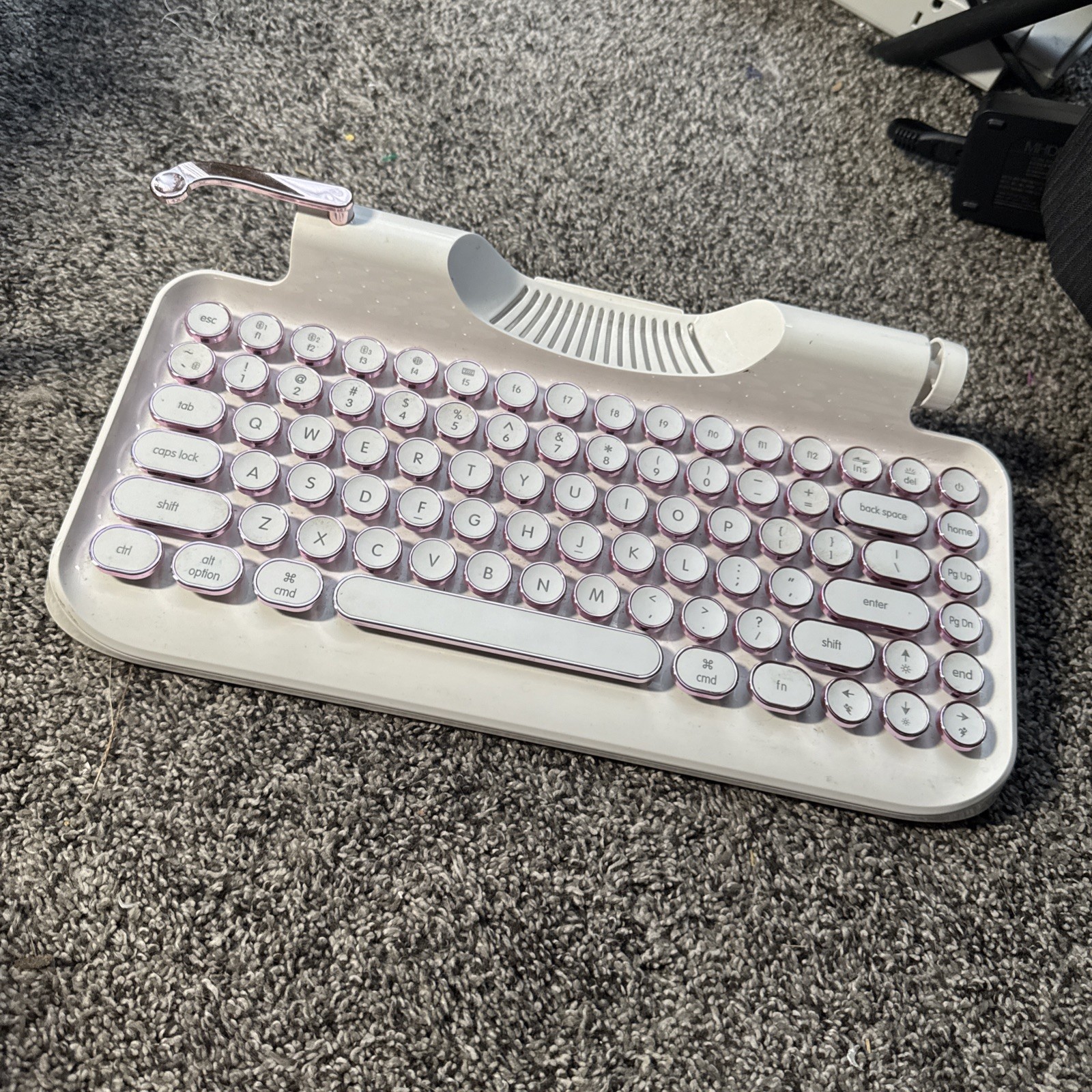 KnewKey RYMEK Mechanical Typewriter-Style Retro Keyboard