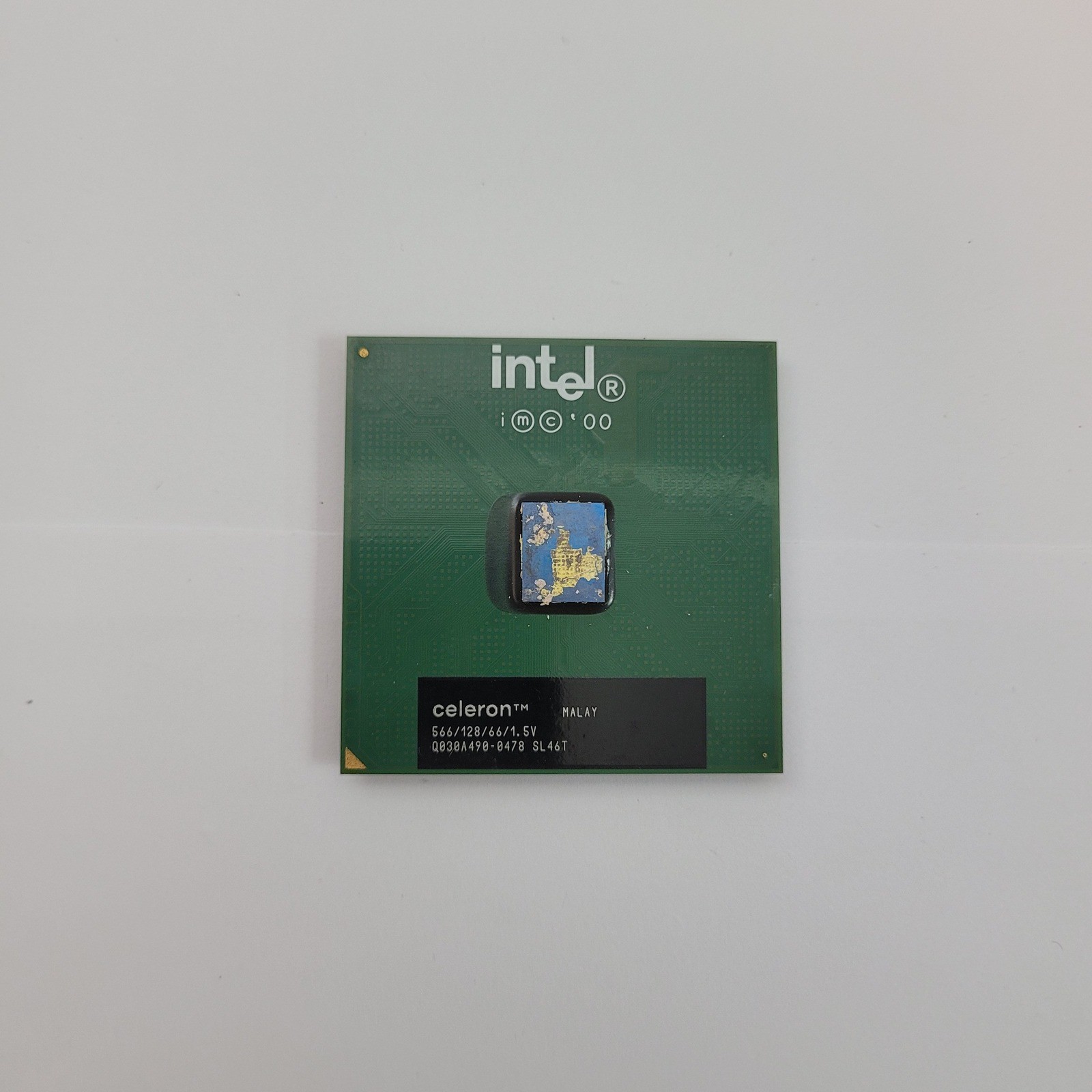 Intel Celeron 566MHz CPU Processor SL46T Socket 370 128/66/1.5V Malay Green