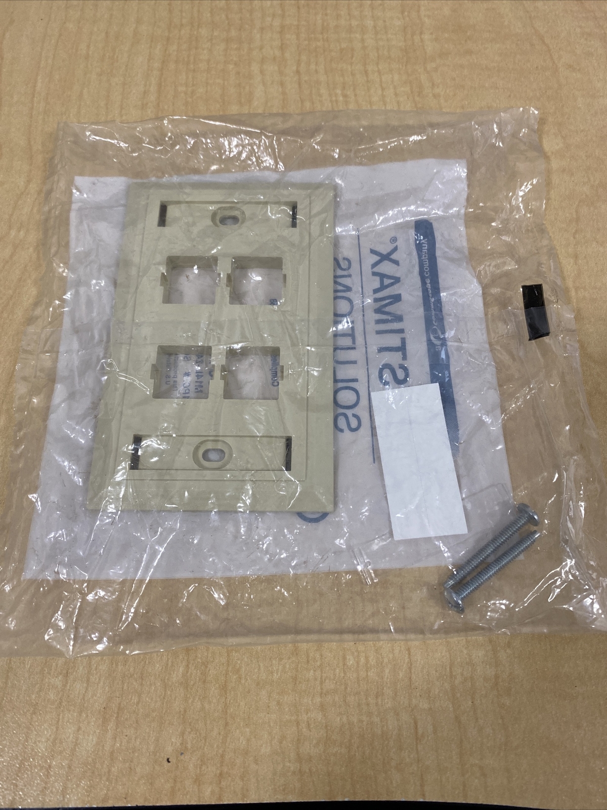 CommScope Systimax Lucent Ivory 4Port Faceplate w/Label Strip 108168550M14L-246