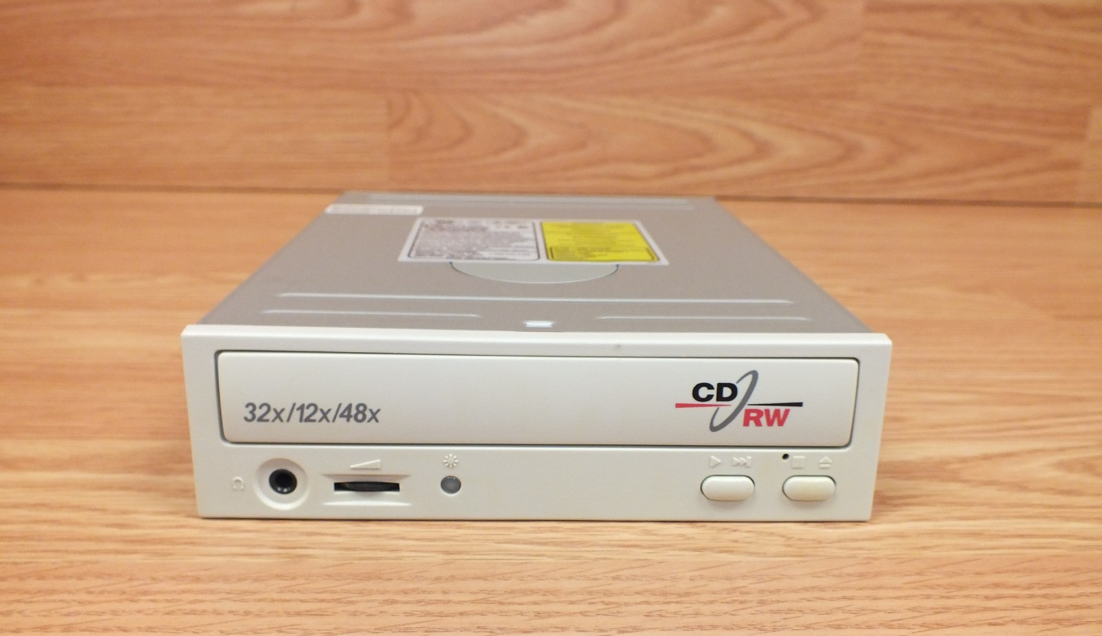 CyberDrive Technology  (CW058D) CDRW 32x/12x/48x CD Drive Only **FOR PARTS** 