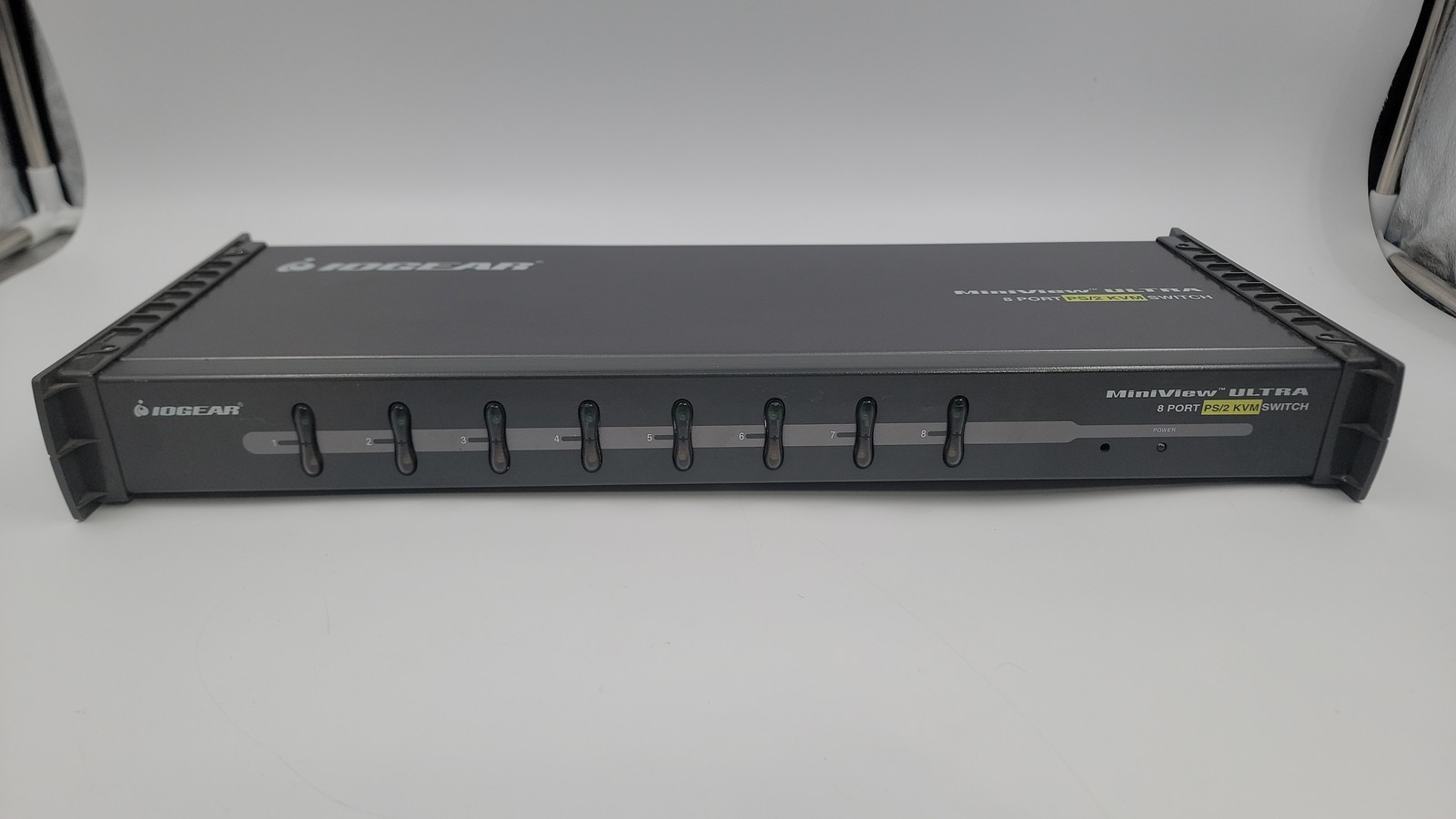 IOGEAR GCS138 MiniView Ultra 8-Port PS/2 VGA KVM Switch No AC Adapter