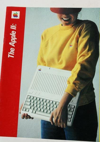 Apple Computer Apple IIc Personal Computer 1984 18 Pages Bill Gates Early Color+