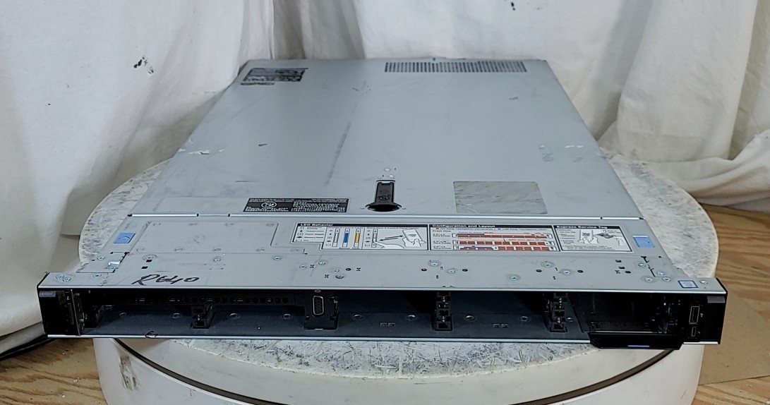 DELL OEMR XL R640 Server 2.5x8 Barebones SEE NOTES