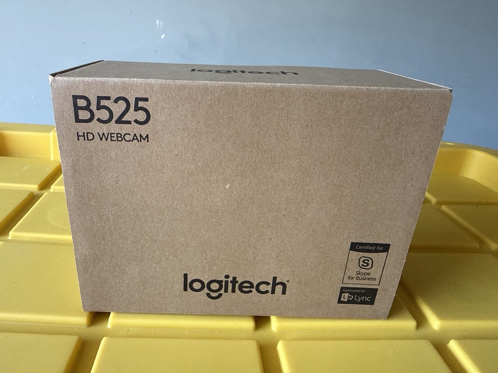 Logitech B525 HD Webcam 720p Autofocus USB - Fold-and-Go - Used Open Box