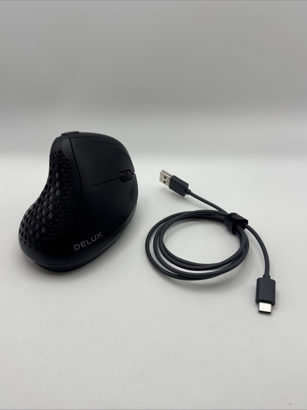 DELUX Seeker Ergonomic Vertical Mouse with OLED Screen model M618XSD