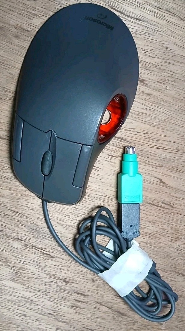 Microsoft Trackball Explorer 1.0 Mouse - PS2/USB Compatible w/ Adapter Plug