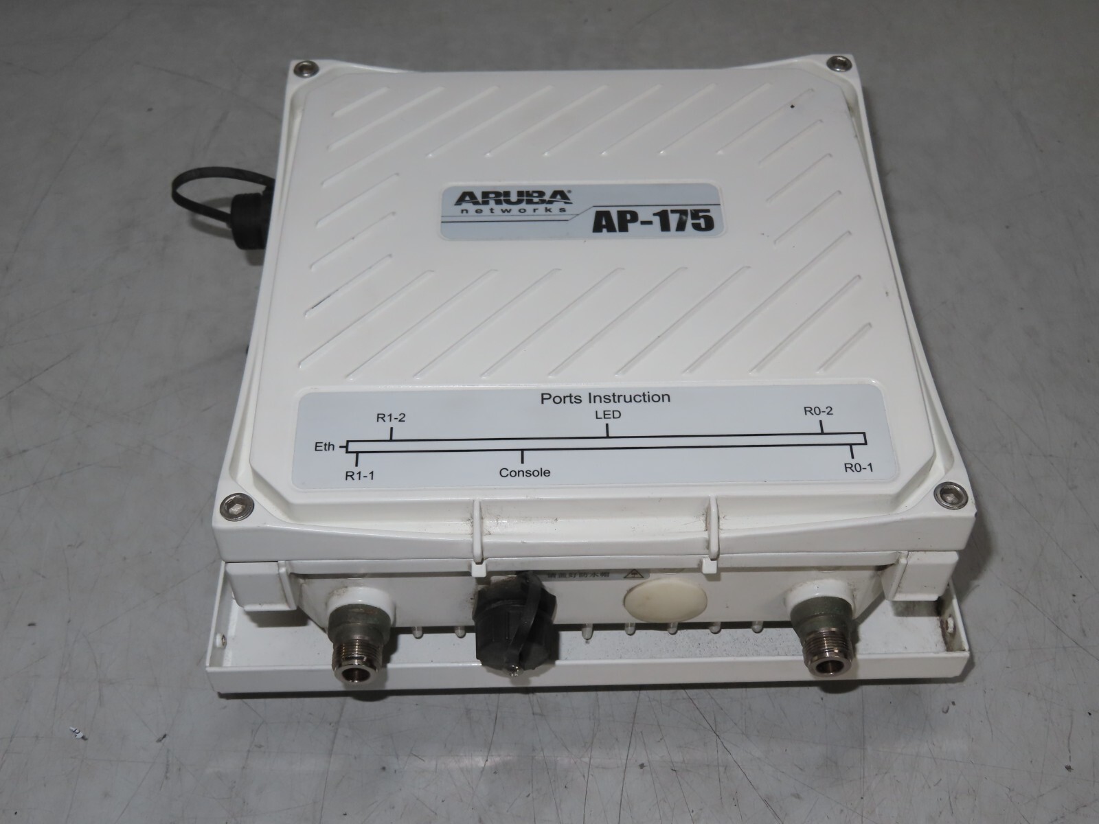 Aruba Network IAP-175P Instant 175 outdoor wireless AP with wall mount