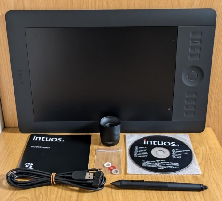 Wacom PTH-650 Intuos5 Medium Professional Pen & Touch Tablet Excellent