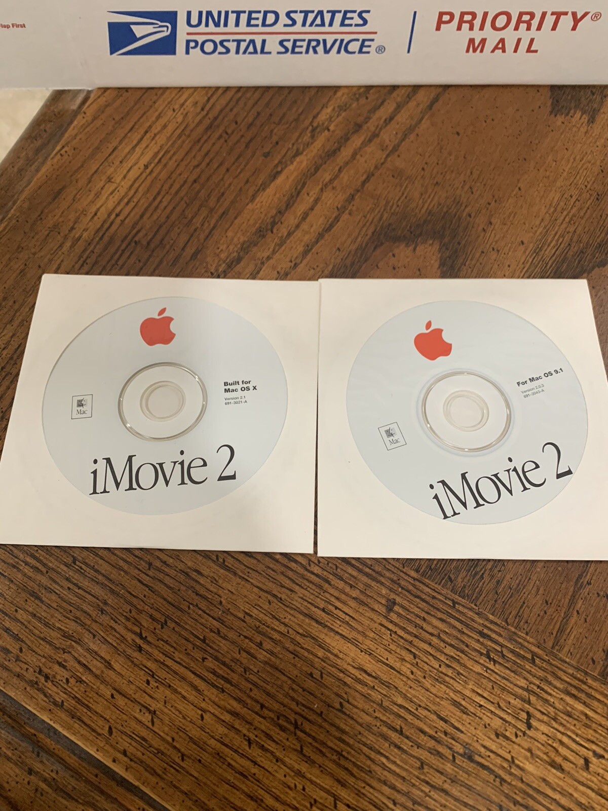 LOT OF 2 iMovie 2 Os 9.1 Version 2.0.3 & Mac OS X Version 2.1