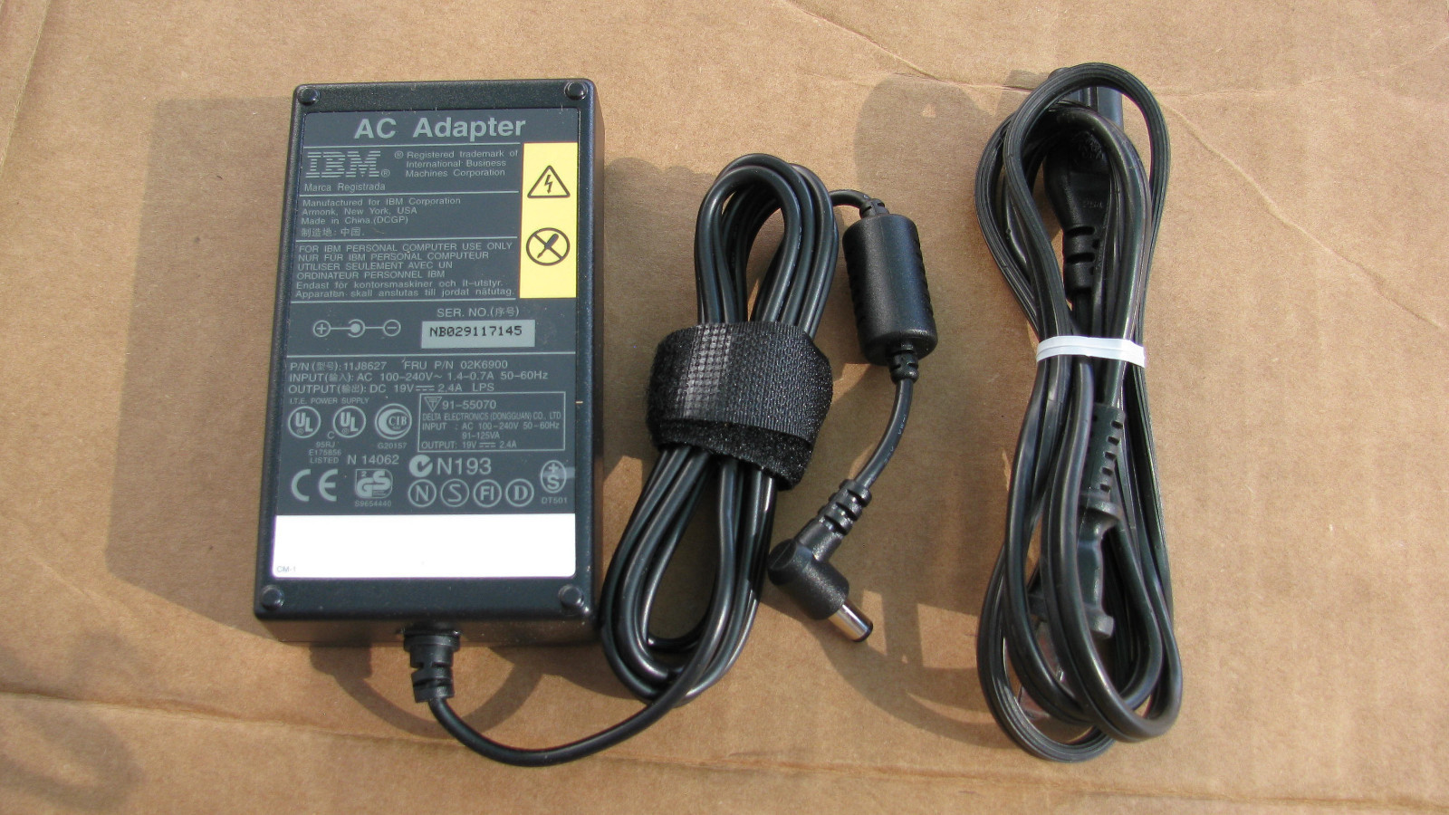 Original IBM POWER ADAPTER and Power cord DC 19V. 2.4A 02k6900