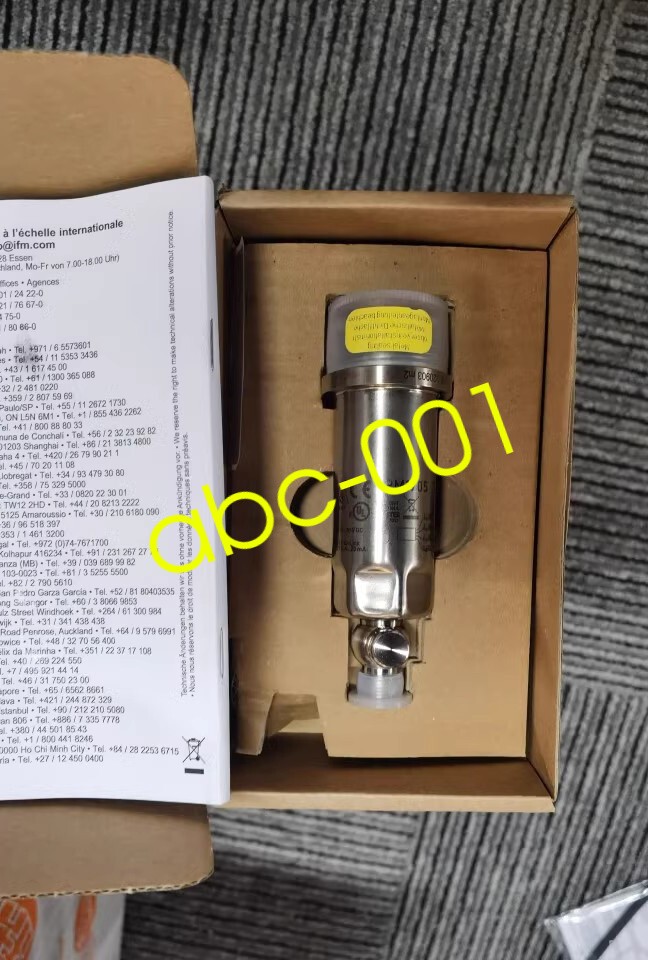 1pcs IFM PM1705 Pressure sensor
