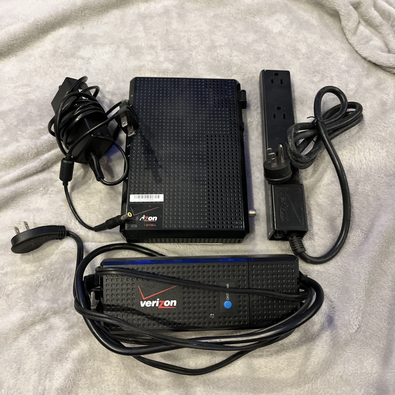 ALCATEL VERIZON FIOS TV INTERNET OPTICAL NETWORK TERMINAL ONT I-211M-L MODEM 