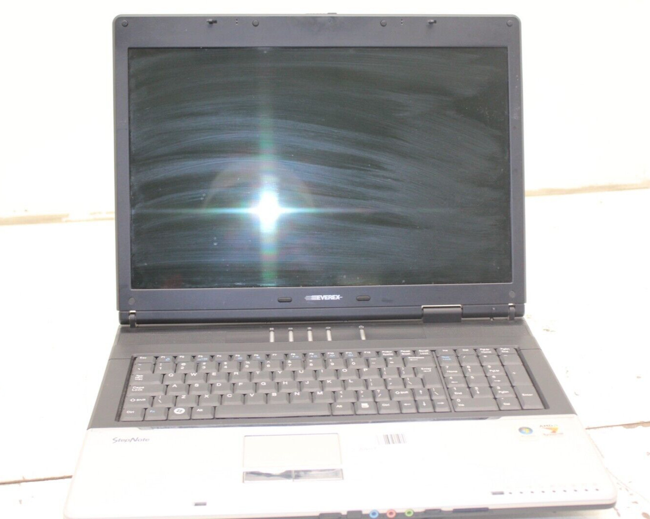 Everex StepNote XT5000T Laptop AMD Turion x2 1GB Ram No HDD