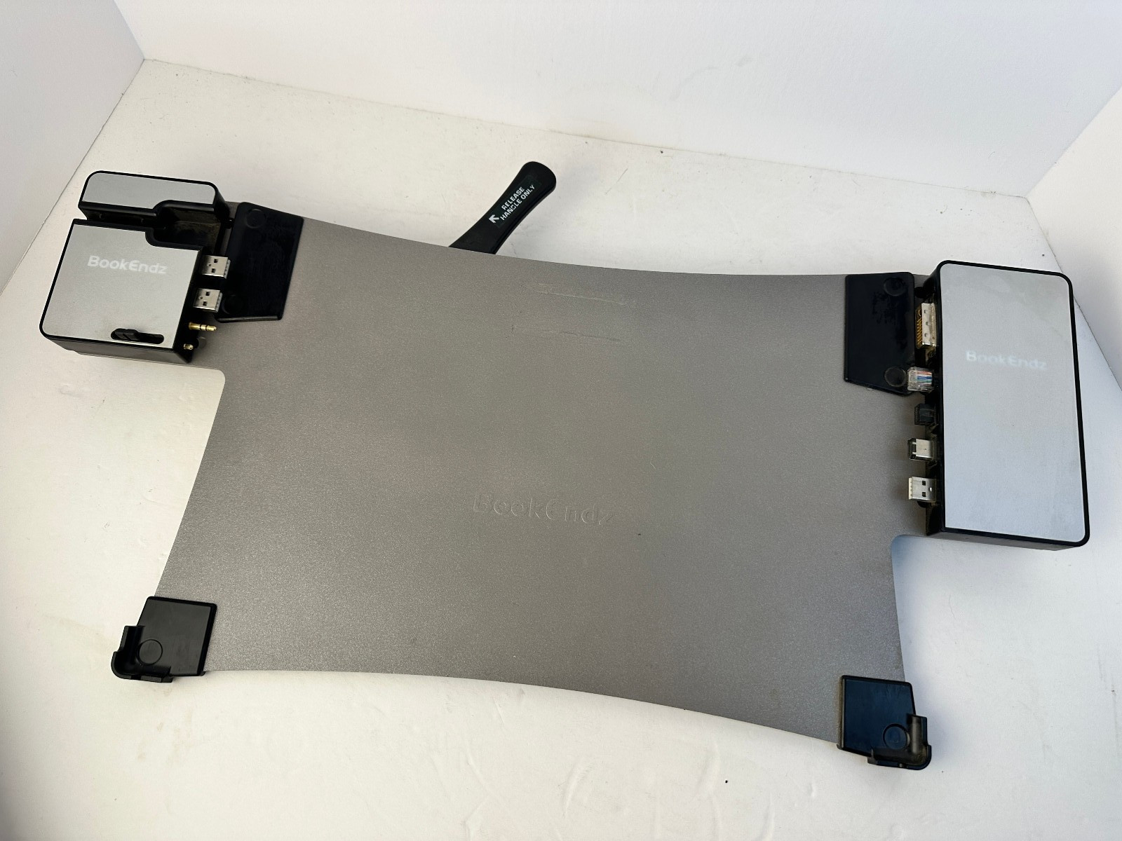 BookEndz L140 Dock for Apple MacBook Pro 17” Port Replicator Tested Fit