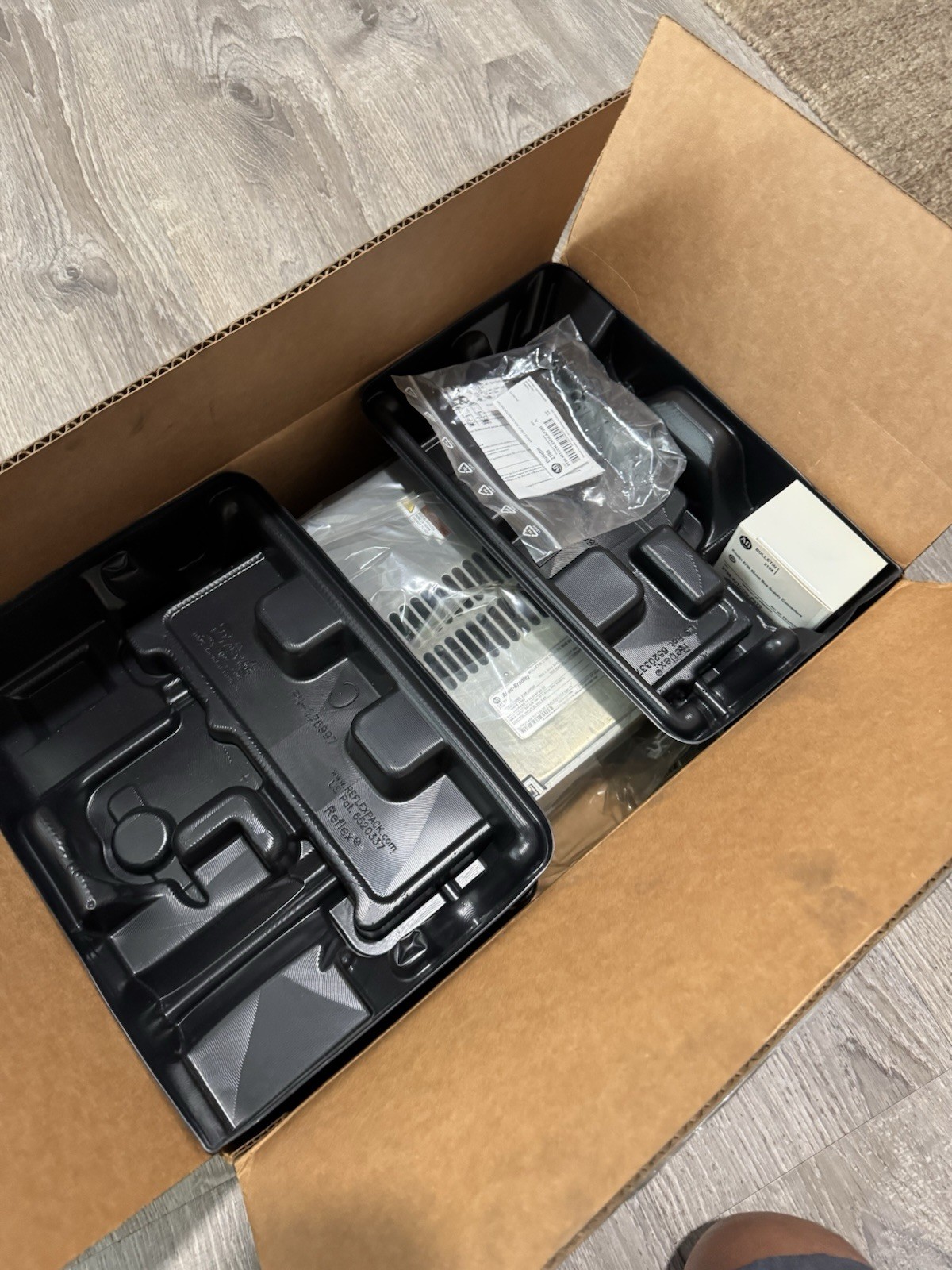 Surplus Open Allen Bradley 2198-P070 Ser A Kinetix 5700 70.3A DC USA Seller New