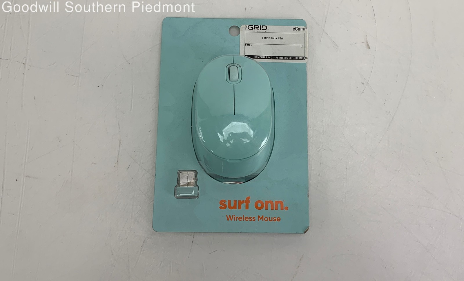 Onn. Surf Onn. 5-Button Wireless Compact Mouse - New