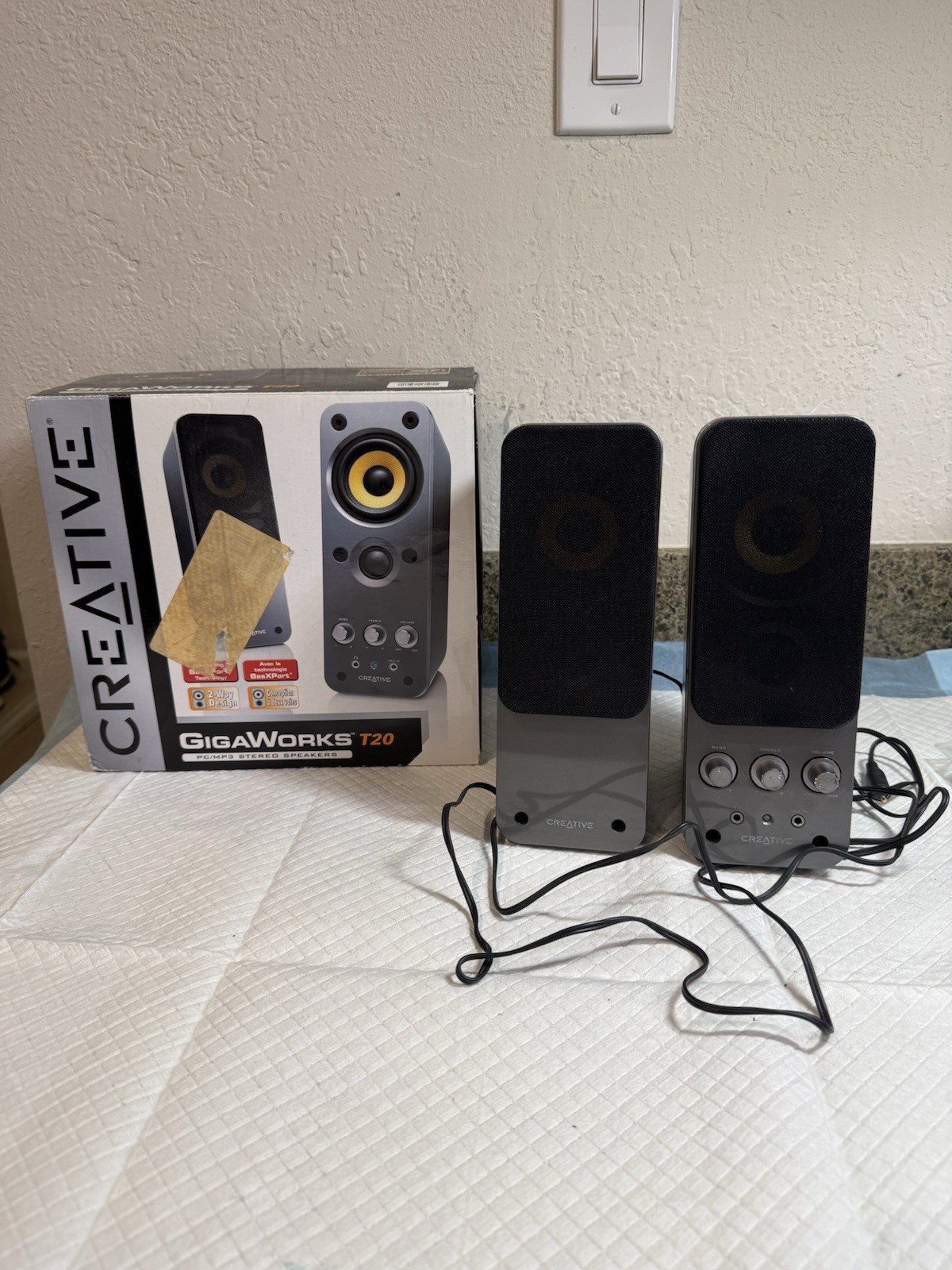 Creative GigaWorks T20 2.0 Multimedia Speaker System - Sound Great