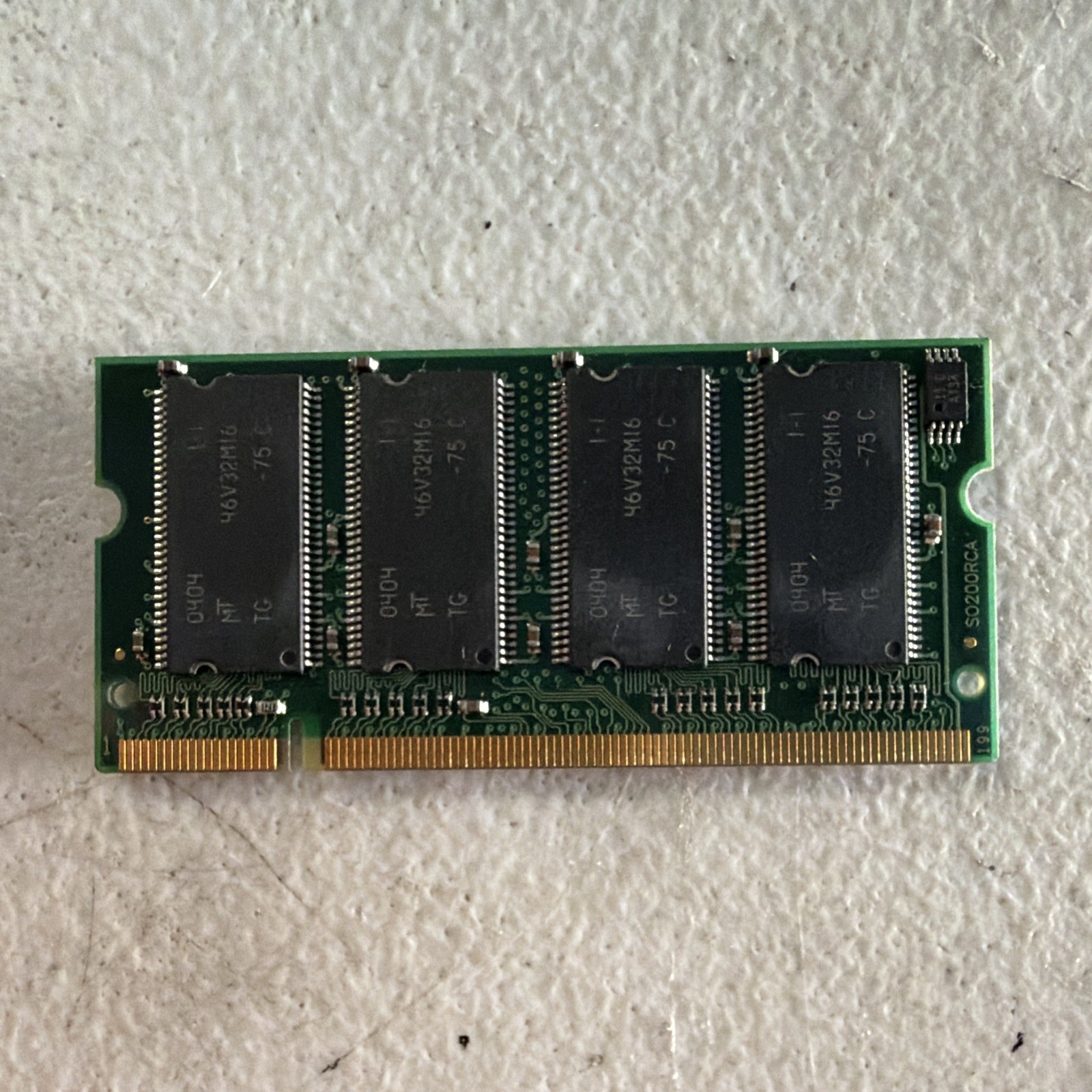 Hyundai 256MB SDR SDRAM PC-100 144-Pin SO-DIMM Non-ECC Unbuffered 46V32M16