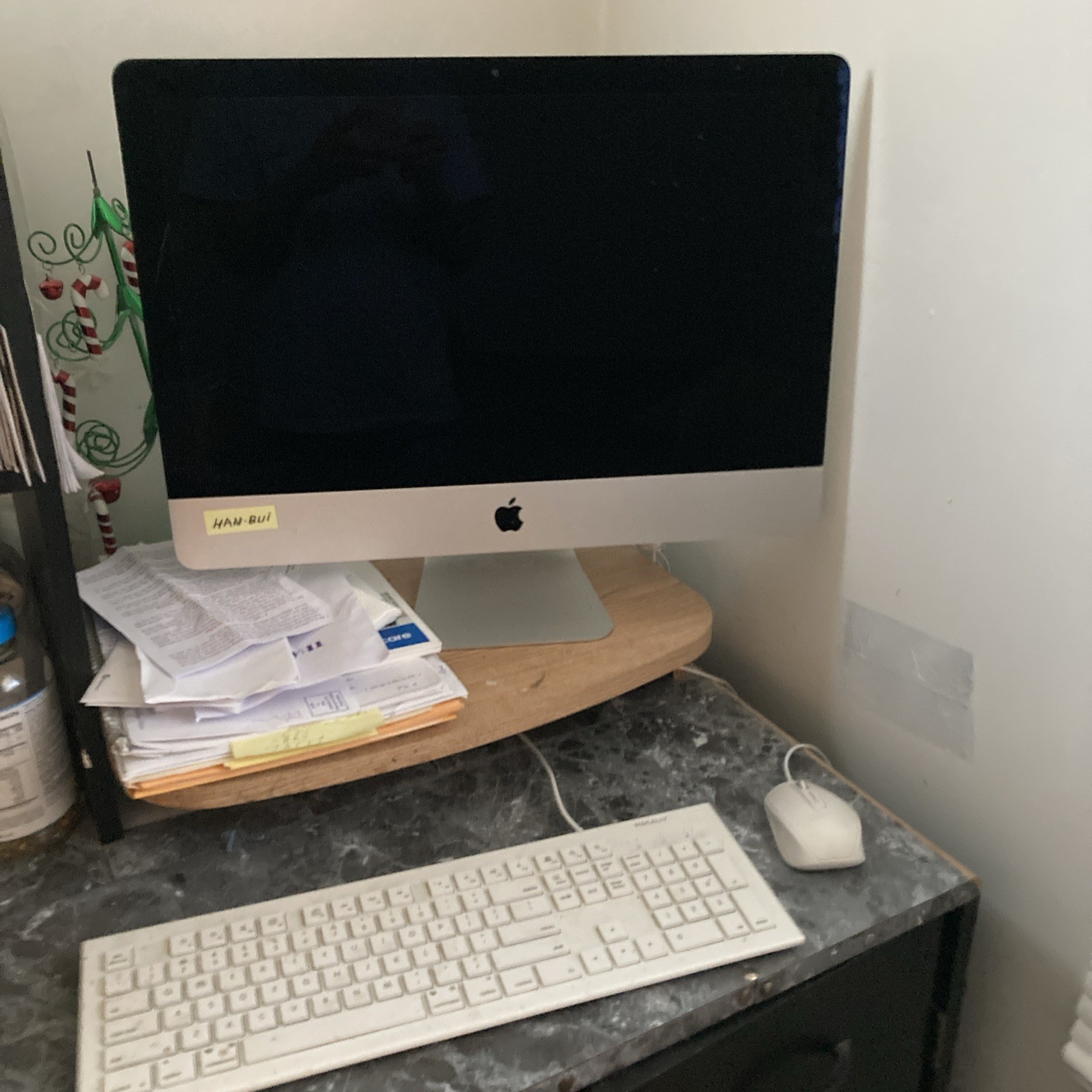 21 Apple Desktop Computer