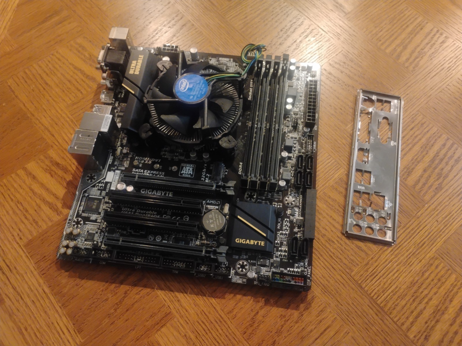 Gigabyte GA-B150M-D3H-GSM - Tested and Working