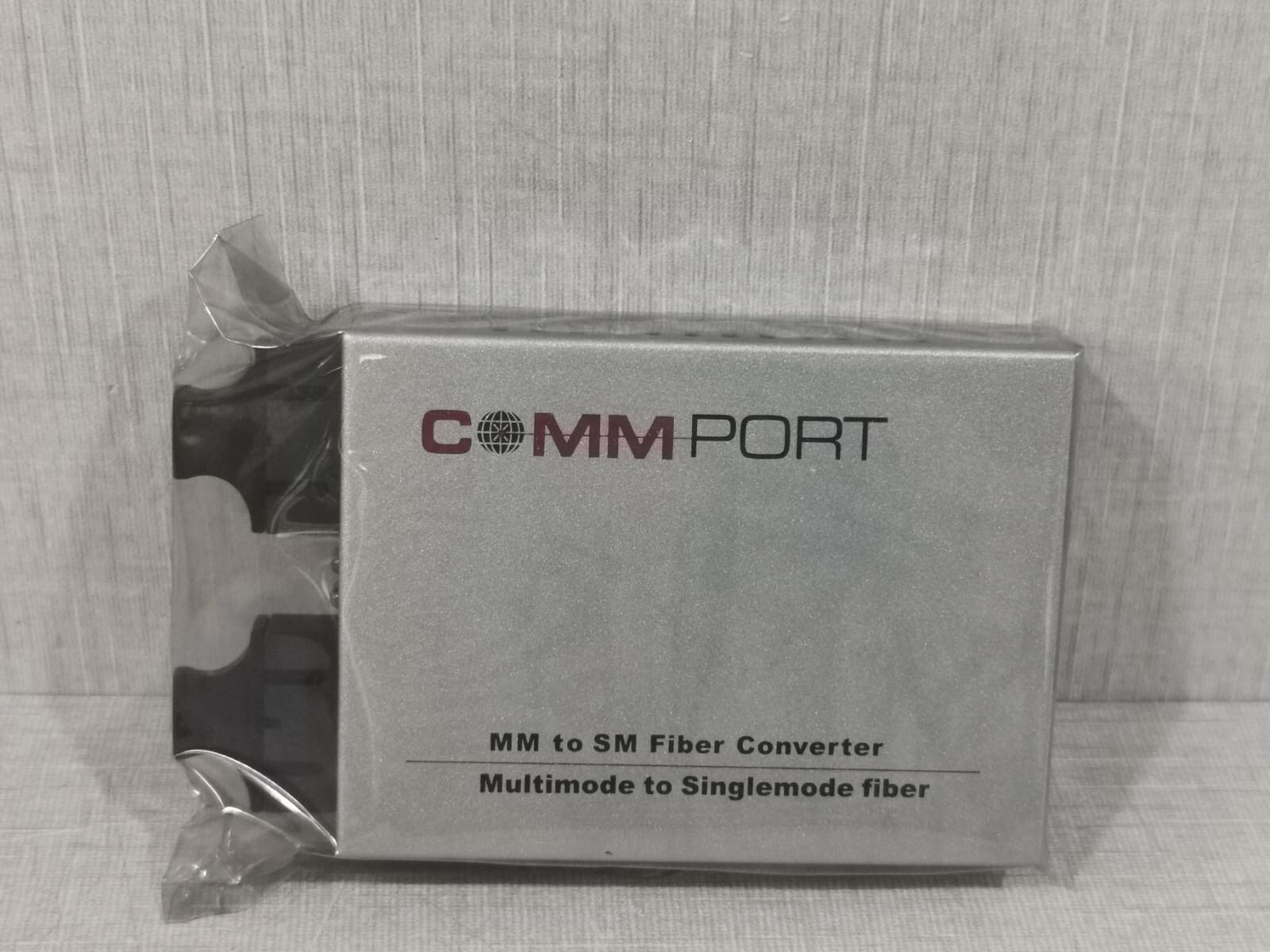 COMMPORT M100M SM-MM-10KM MULTIMODE TO SINGLEMODE FIBER COVERTER