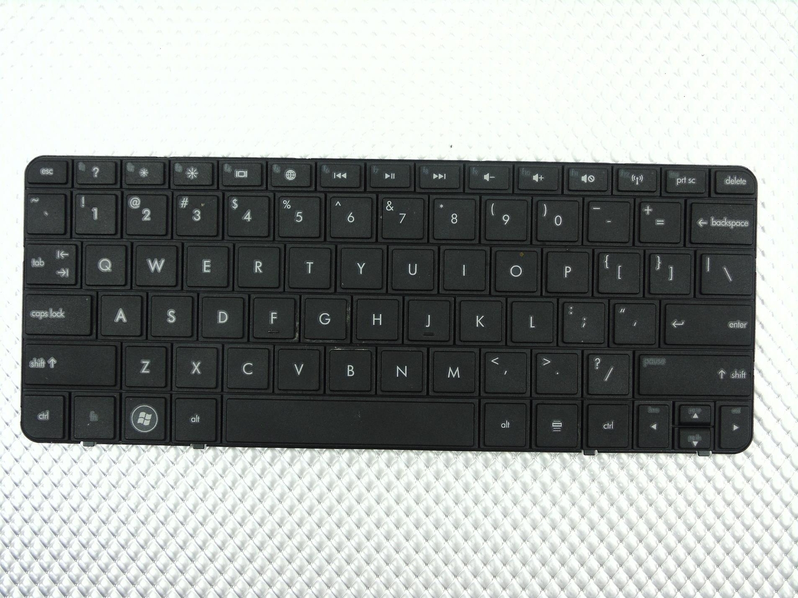 Genuine Compaq Mini Laptop 110-3731CL US Keyboard Black - 647569-001