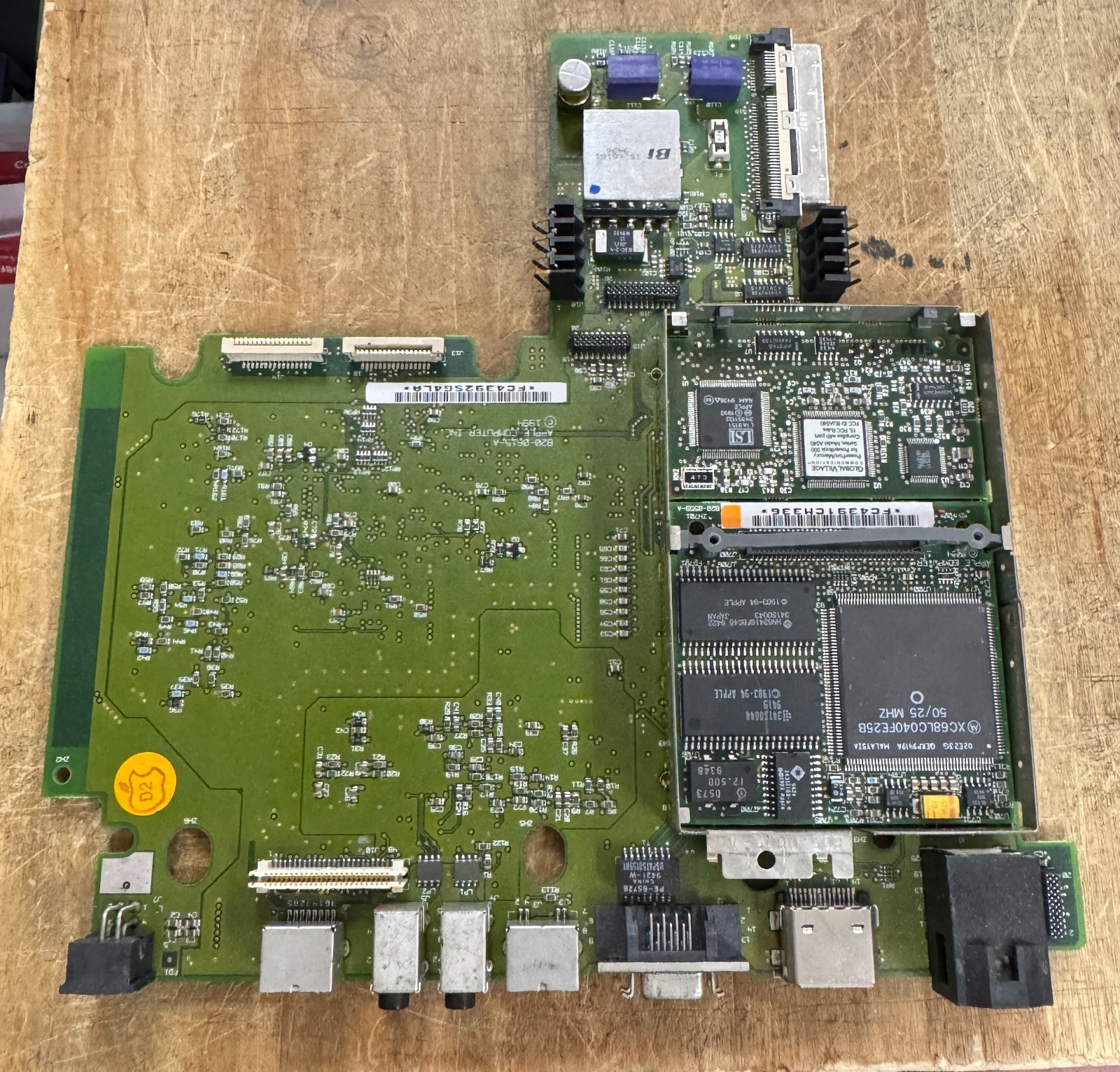 Apple PowerBook 520c Logic Board P/N: 820-0615-A