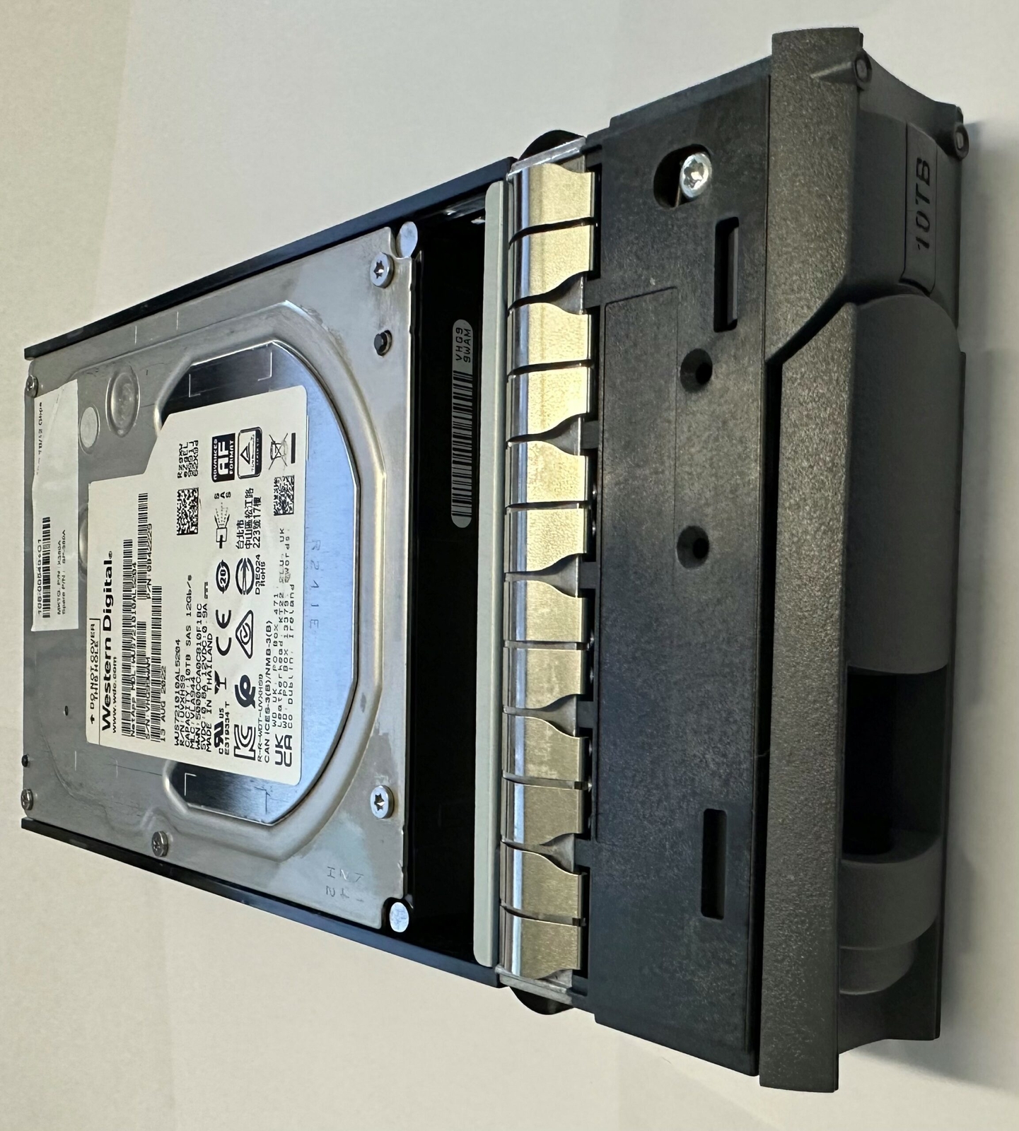 X380_WVAXE10TA07 - Netapp 10TB 7200 RPM SAS 3.5" HDD for DS4246, 24 bay enclo...