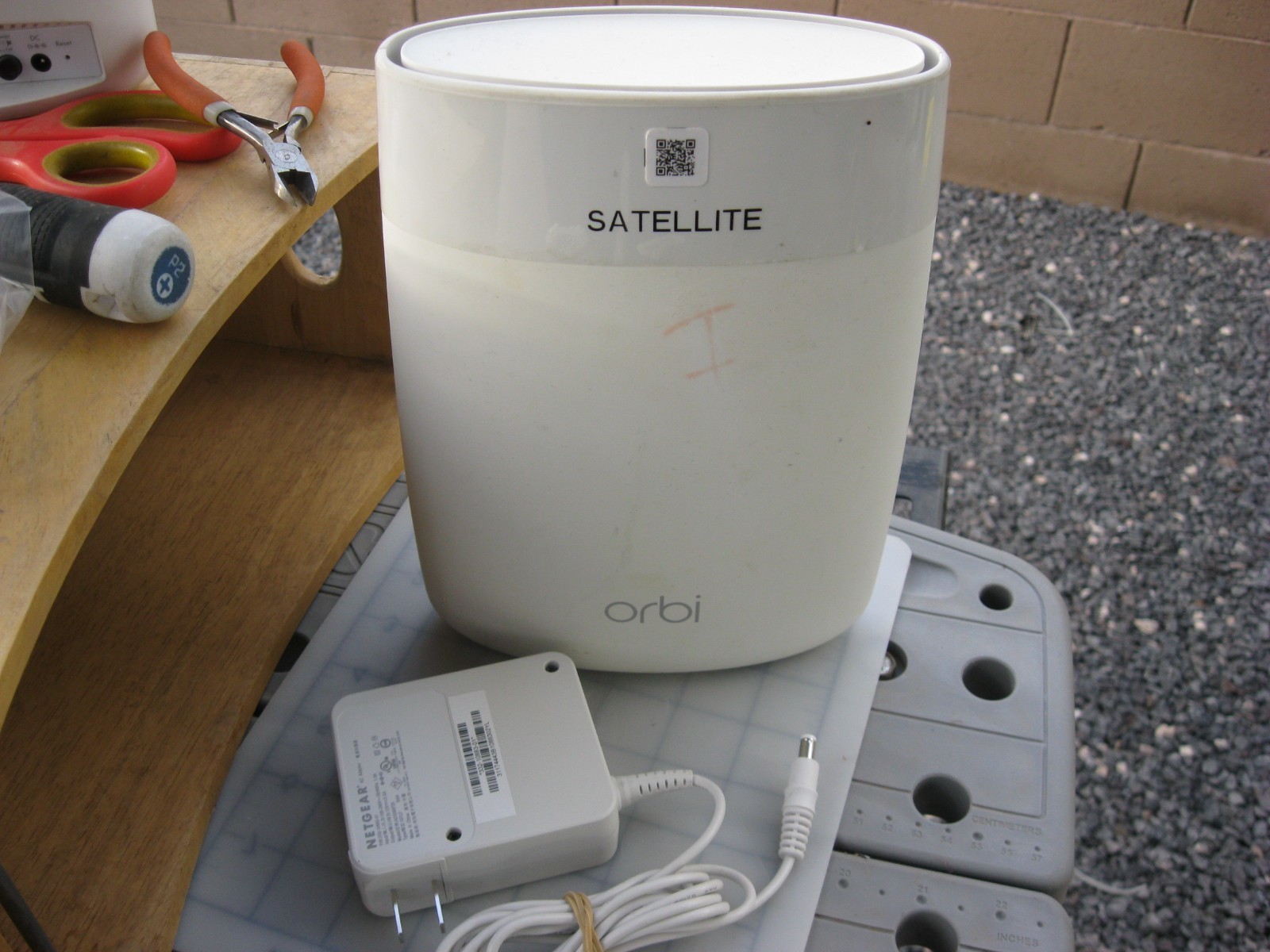 Netgear Orbi RBS50 Tri-Band Add-On Satellite — 