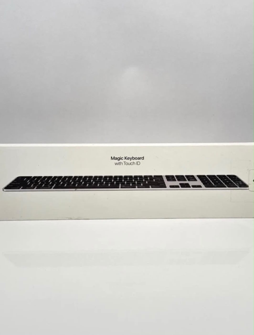 Apple Magic Keyboard Touch ID Numeric Keypad USB-C Rechargeable Black