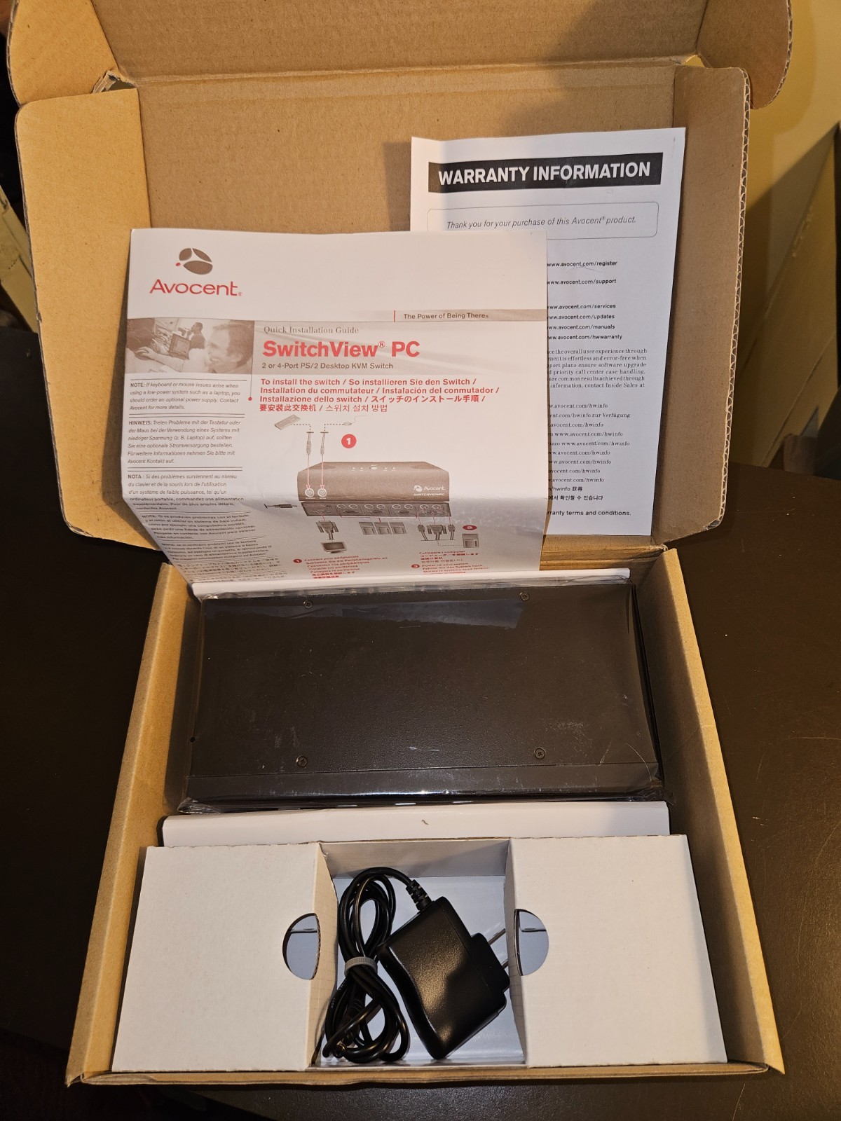 Avocent  View (4SVDVI10-001) 4-Ports External KVM / audio switch USB-New in box