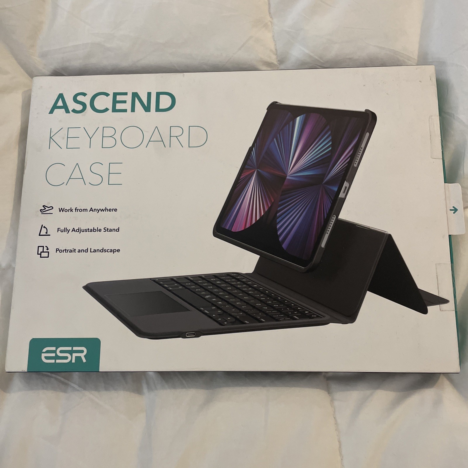 ESR Ascend Keyboard Case for iPad Pro 11 Inch M4 & M5 iPad Air 10.9 Inch  - New