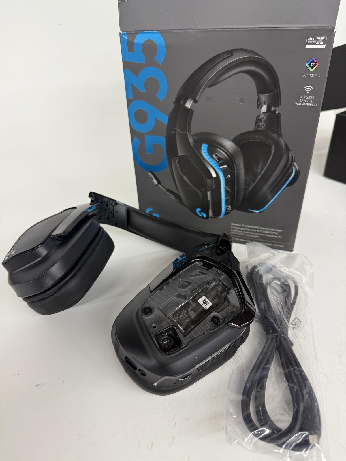 Logitech G935 LIGHTSYNC RGB Wireless Gaming Headset - Black/Blue