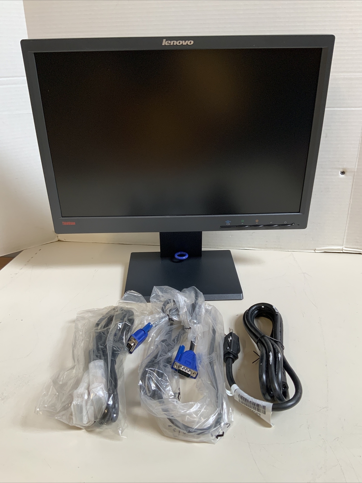 Lenovo LT1952p Widescreen 19" LCD Monitor VGA DVI DP LT1952pwD 2448-MB6