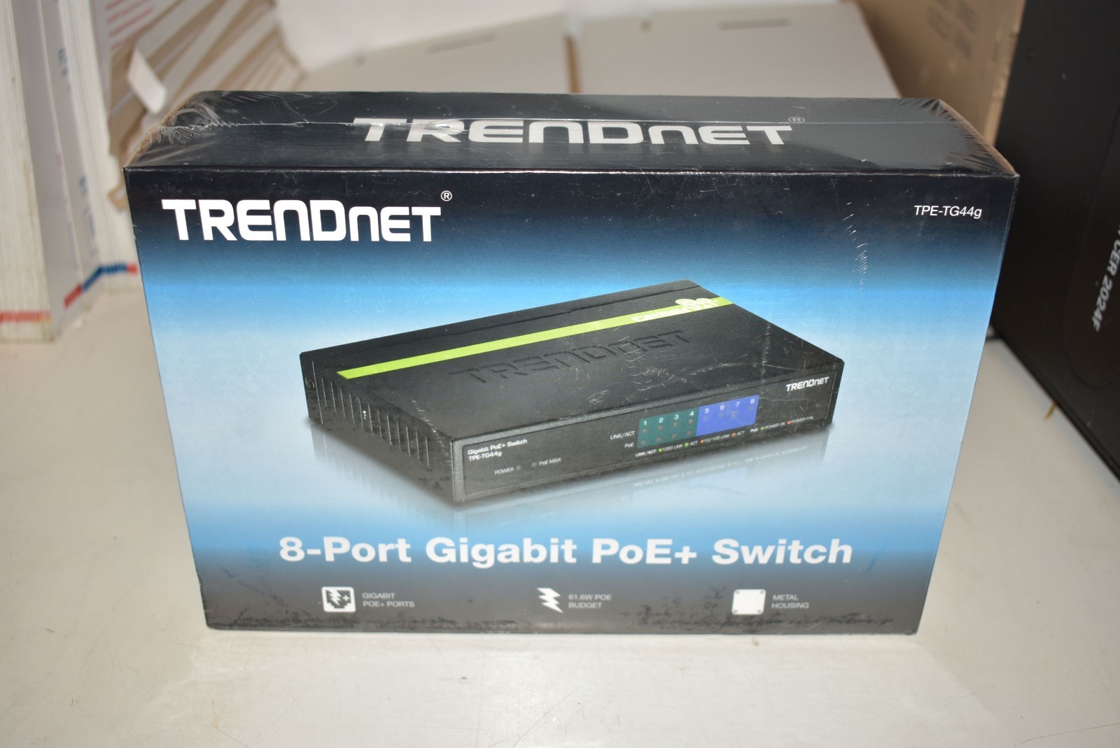 TRENDNET TPE-TG44G V3.0 8 PORT GIGABIT 4 PORTS POE+ SWITCH 61.6W NEW