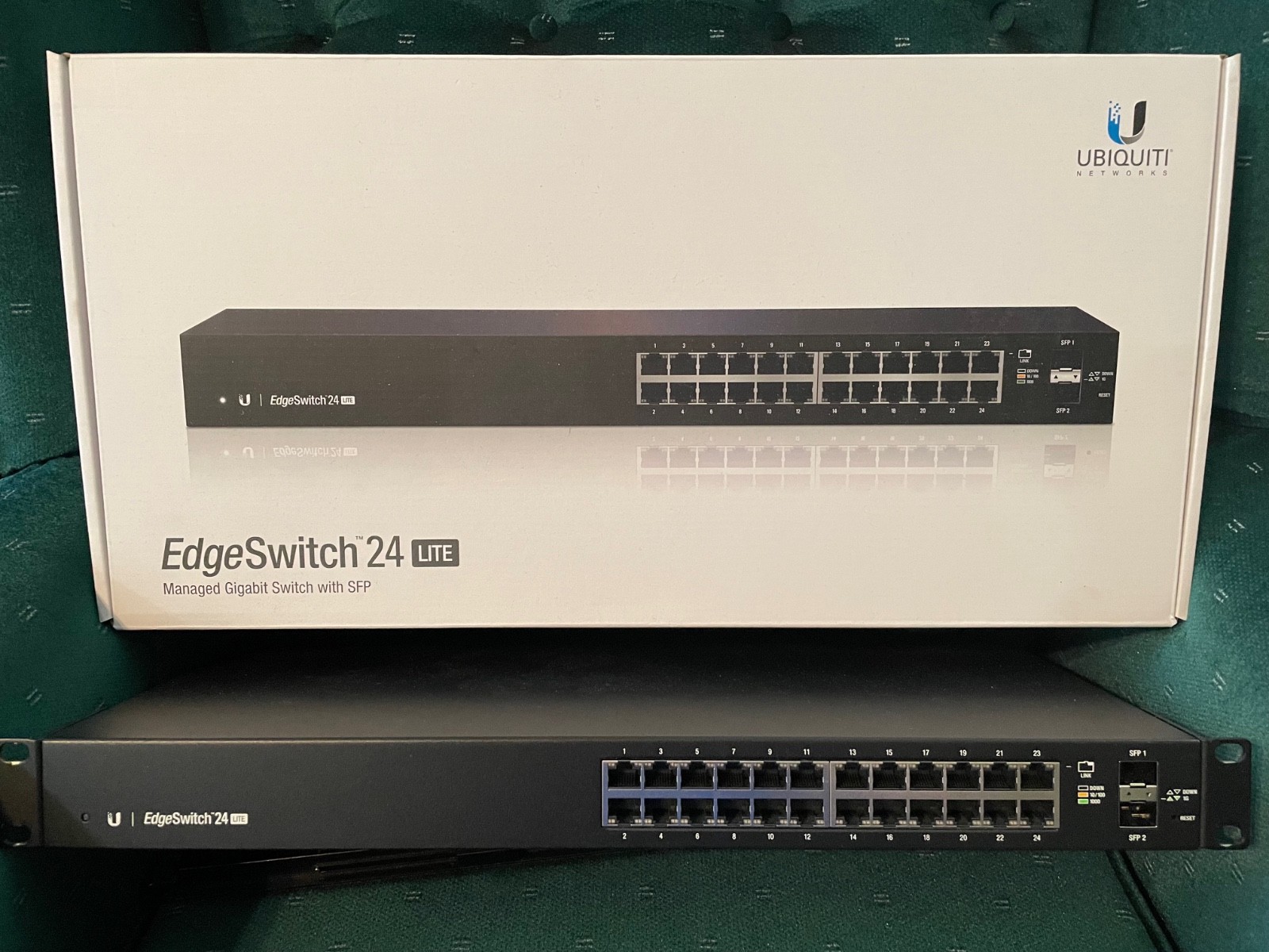 Ubiquiti Networks ES-24-LITE 24 Port Rack Mountable Ethernet Switch