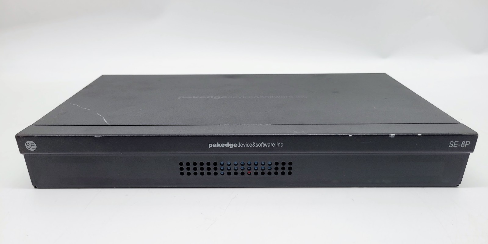 Pakedge SE-8P 8-port Unmanaged Switch