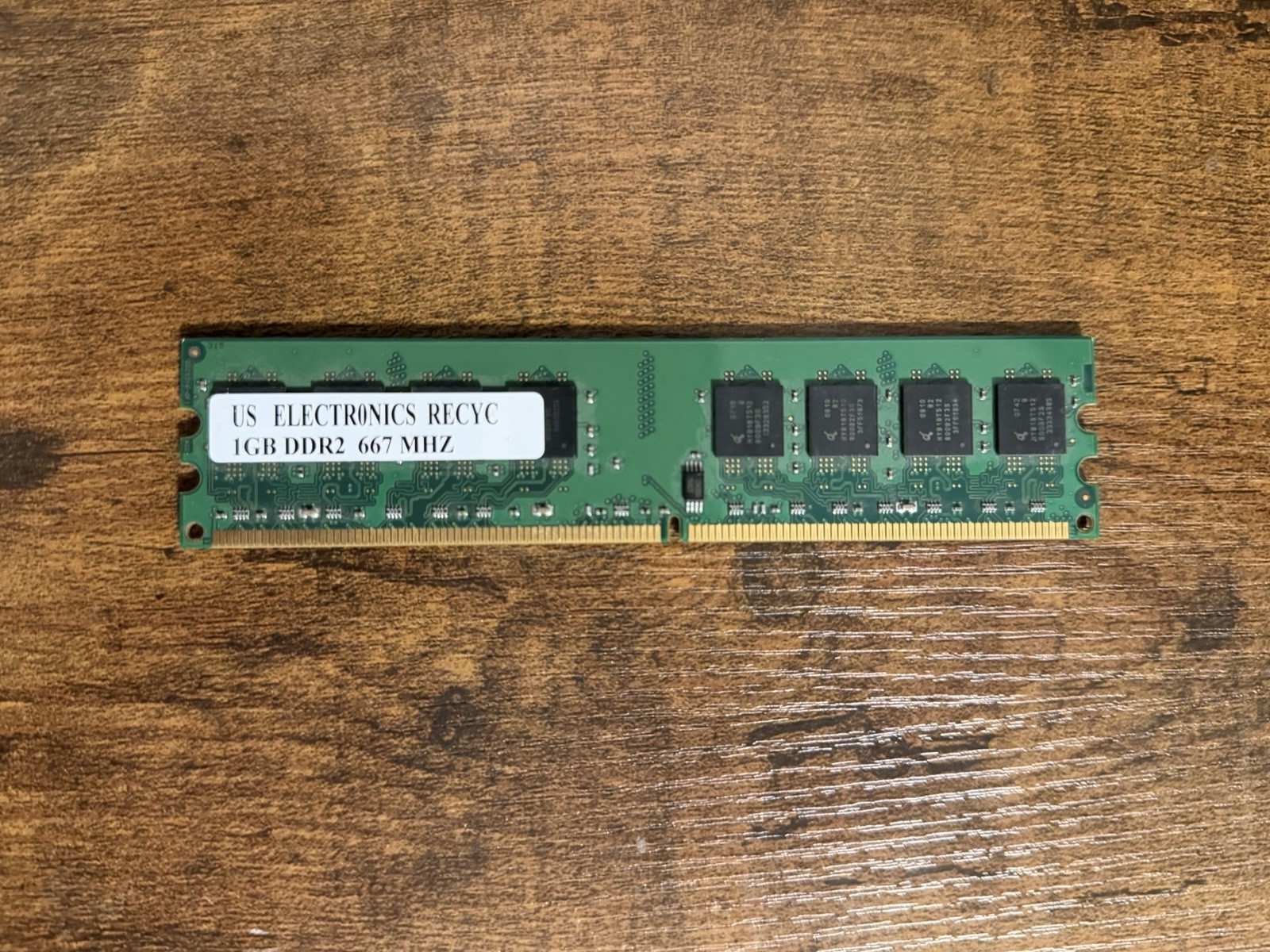1GB DDR2 SDRAM 667MHz 240-Pin DIMM Desktop RAM Module (1x1GB)