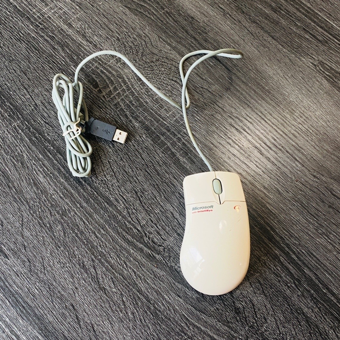 RARE Microsoft IntelliMouse IntelliEye 1.0 Wired Optical USB PS2 White X04-91790