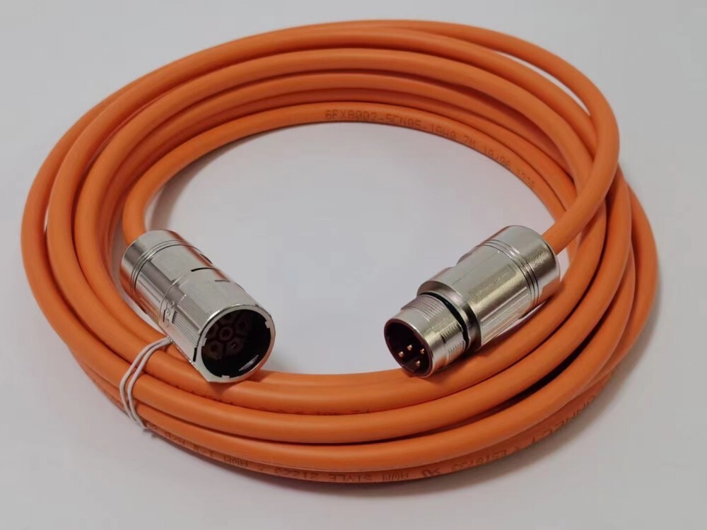 1PCS NEW 2090-CSBM1E1-14AF12 Power Cable 12M  FedEx or DHL