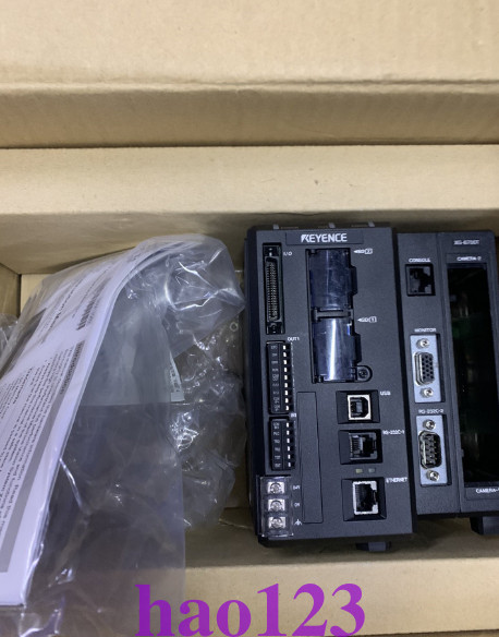 XG-8700T XG-8700T Keyence Vision controller USED By DHL or FedEx