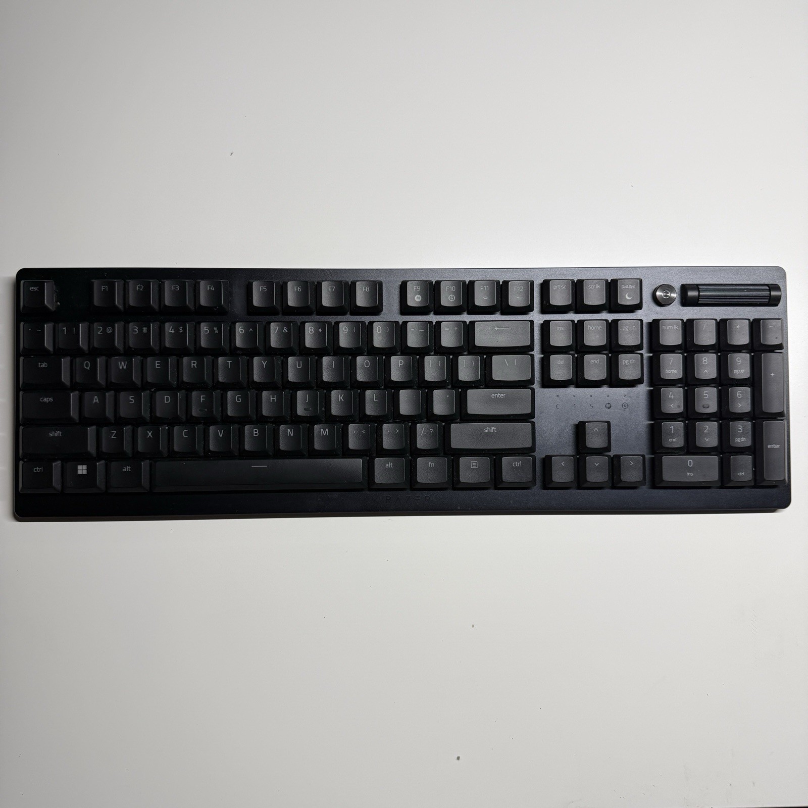 Razer DeathStalker V2 Gaming Keyboard - US English, Red Linear Wired
