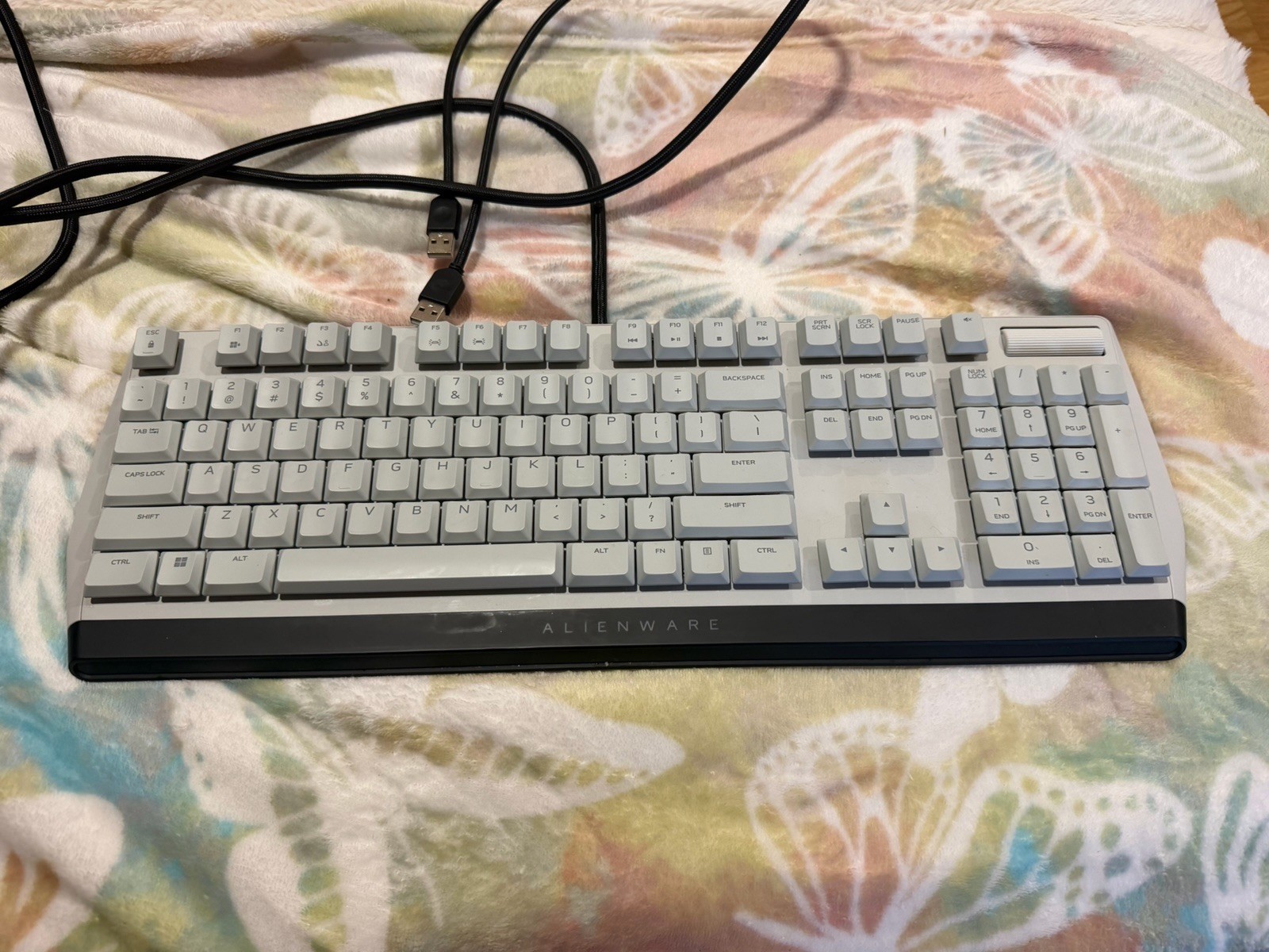 Alienware AW510K RGB Mechanical Gaming Keyboard Lunar Light