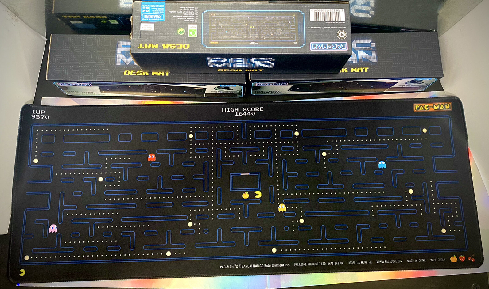 Icons PAC-MAN Non-Slip Desk Mat (79cm x 30cm)