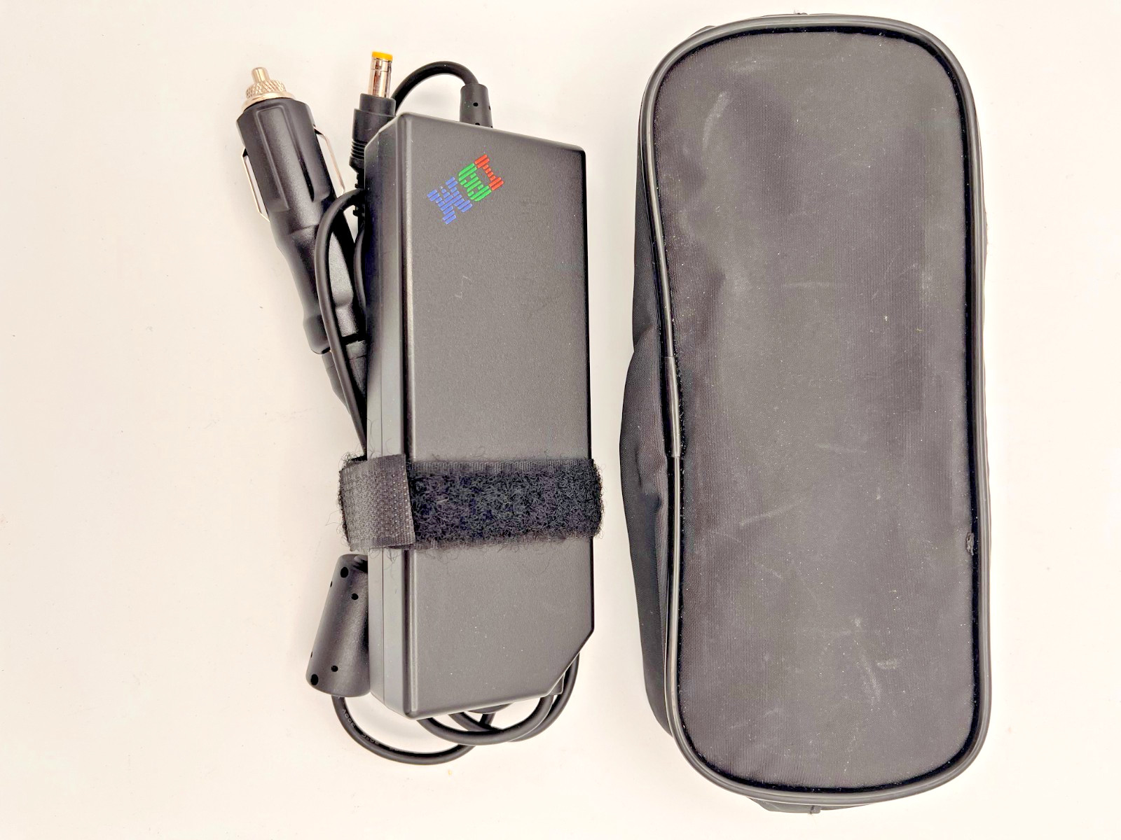 IBM 22P7091 72W Auto/Air Power Adapter ThinkPad 16V 4.5A w/ Carrying Case