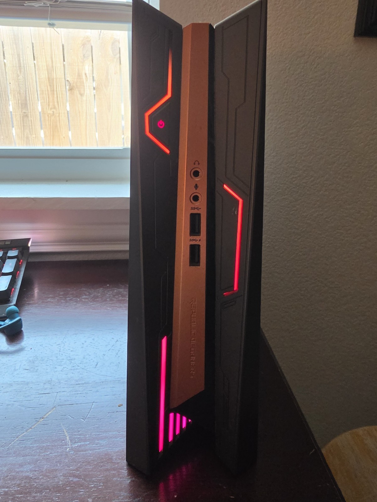 ASUS ROG GR8 II Gaming i7-7700 3.6GHz, 16GB RAM, 1TB SSD, GTX 1060
