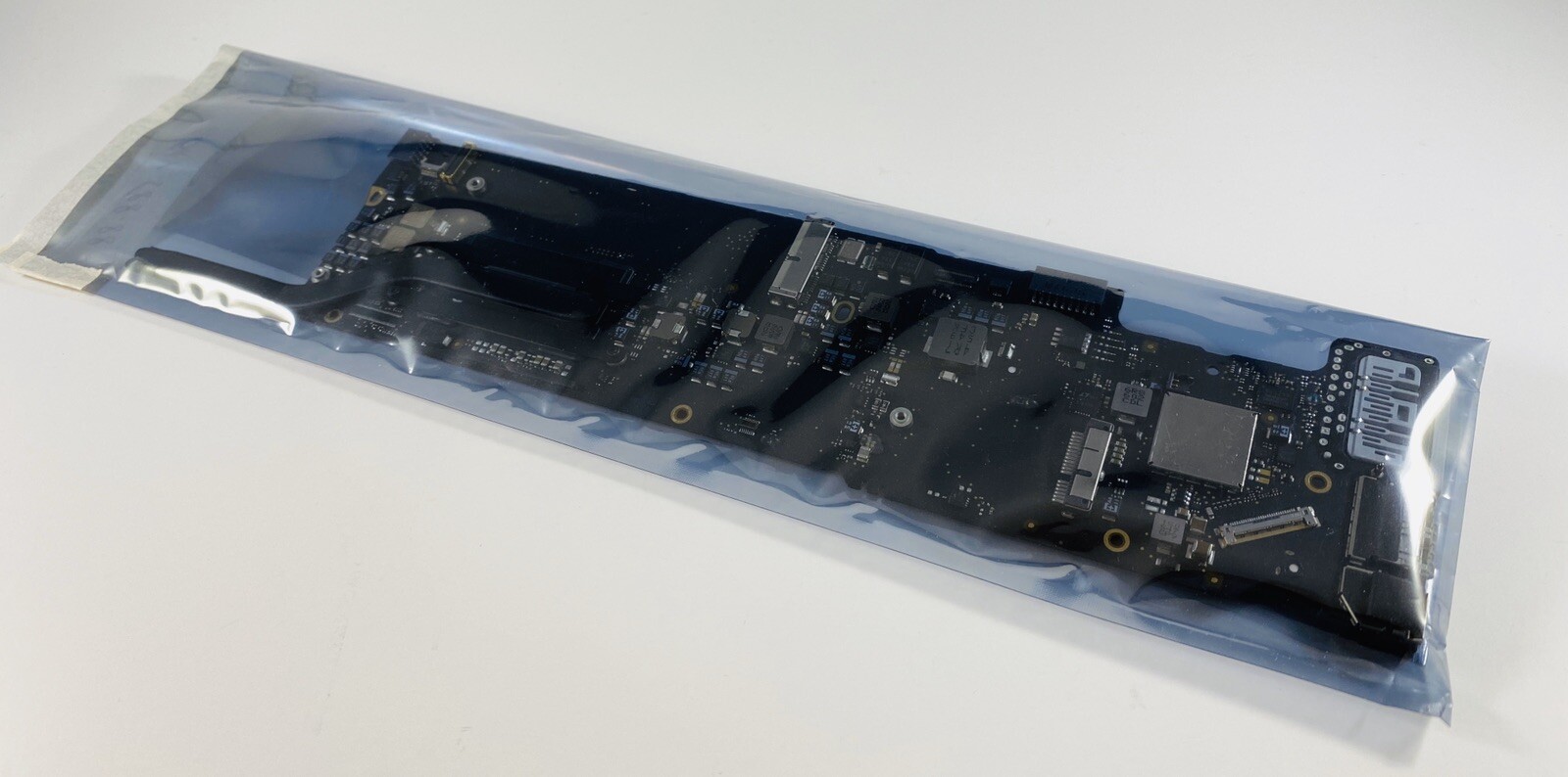 MacBook Air 13" A1466 8GB 2.2 GHz i7 Logic Board 2017 Z0UU1LL/A Genuine OEM