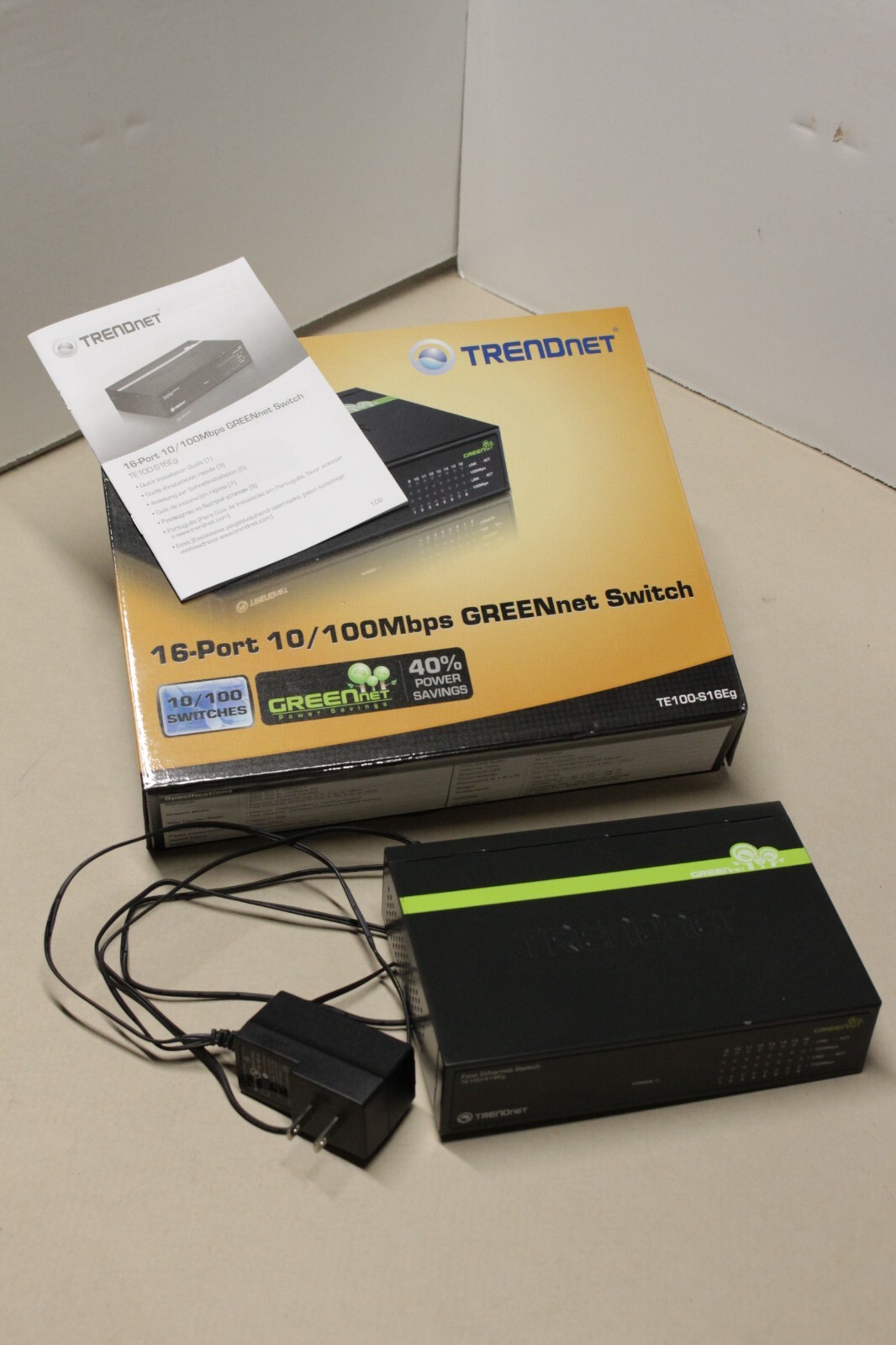 Trendnet 16 Port 10/100 Mbps GREENnet Switch TE 100- S16Dg with book and box